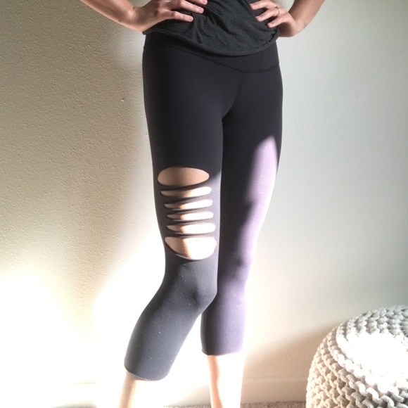 lululemon athletica Pants - Lulu Wunder under Black  - 6